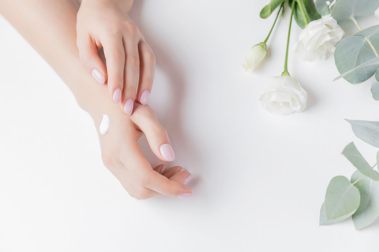 Jak zregenerować skórę dłoni?