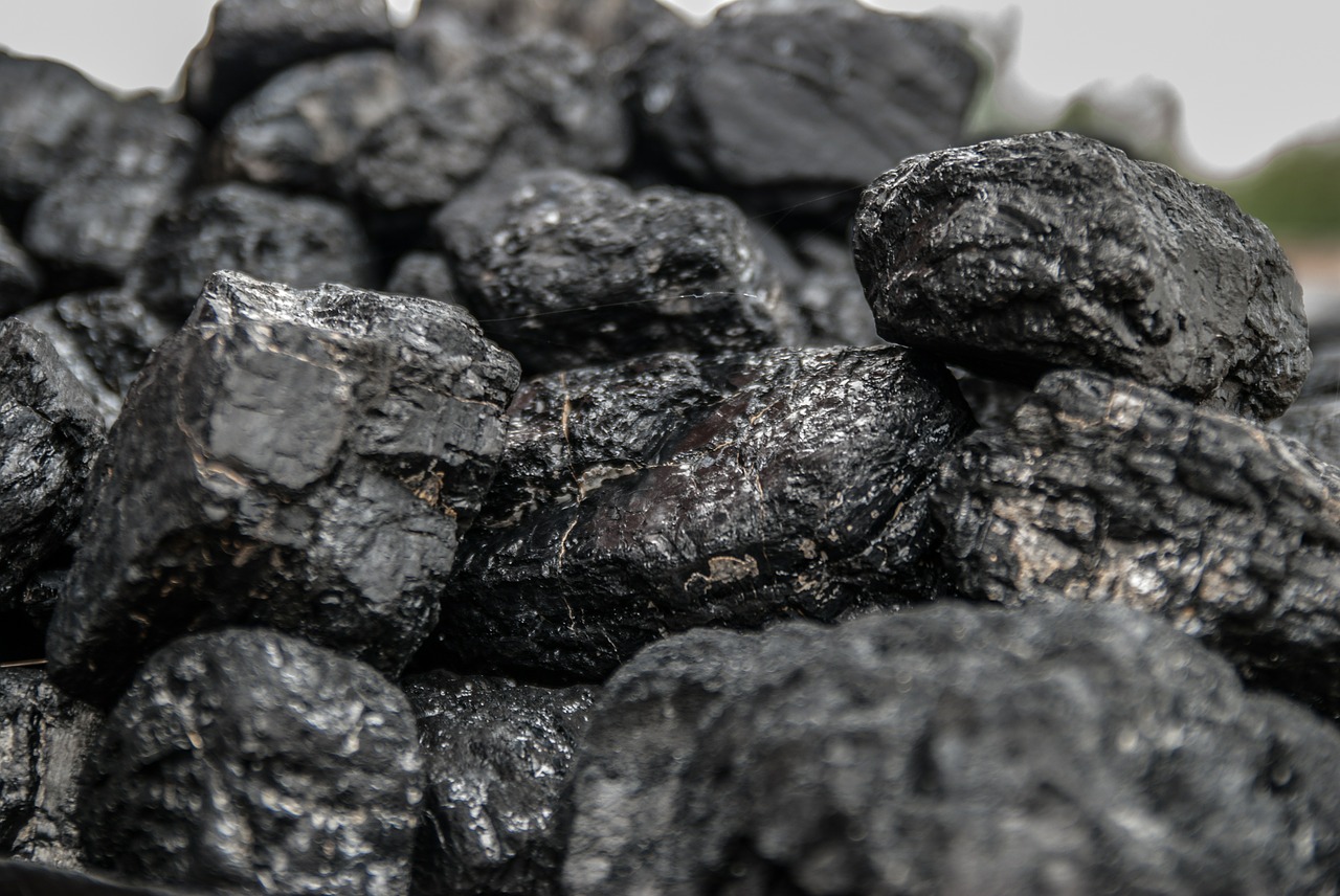 Jak bezpiecznie dostarczyć węgiel do klienta?