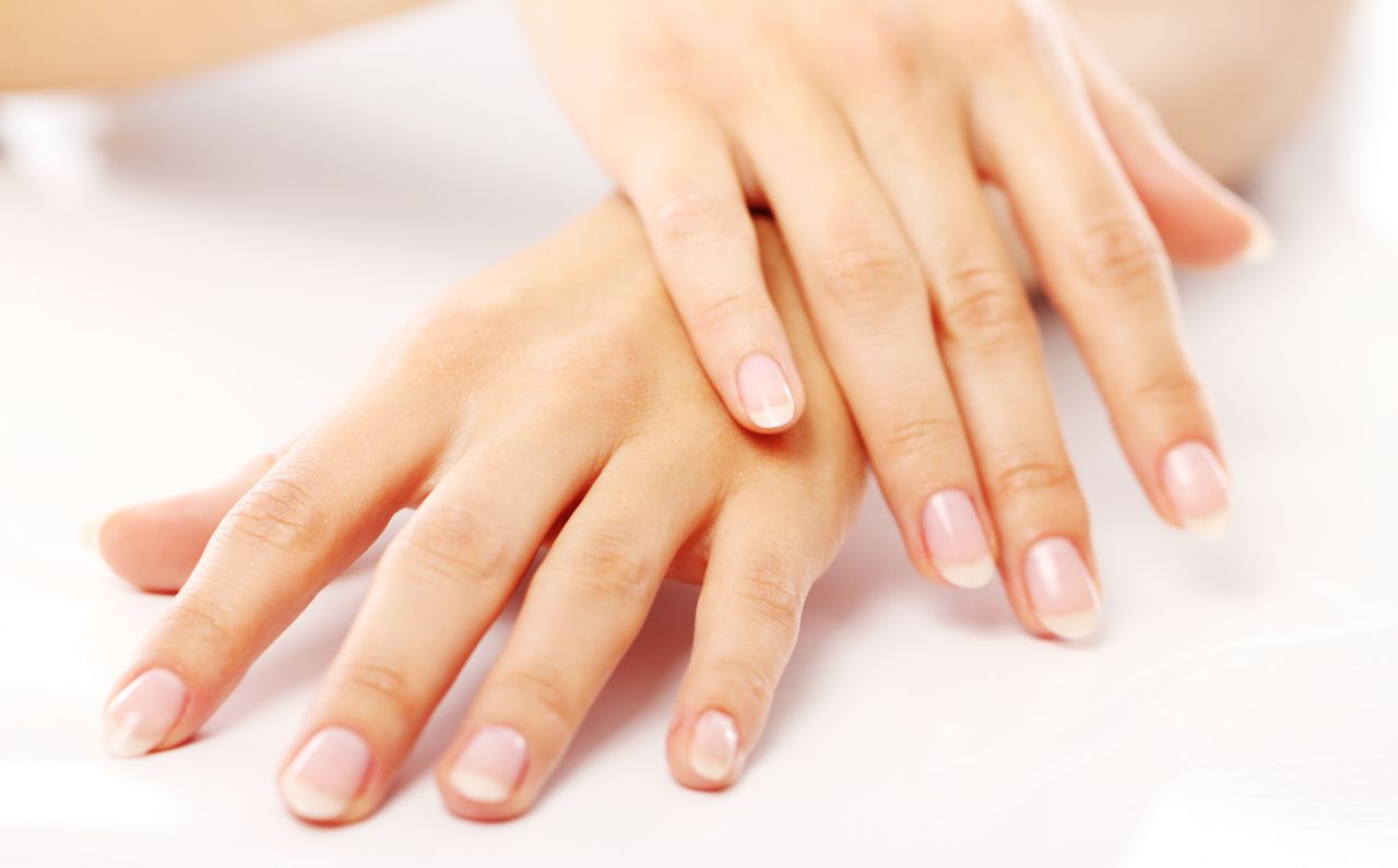Jakie zabiegi poprawią stan skóry dłoni?