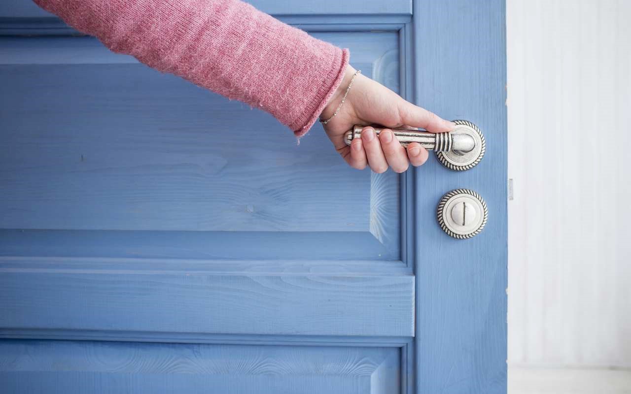 Typy zamków do drzwi – który z nich zapewni pełne bezpieczeństwo domowników?