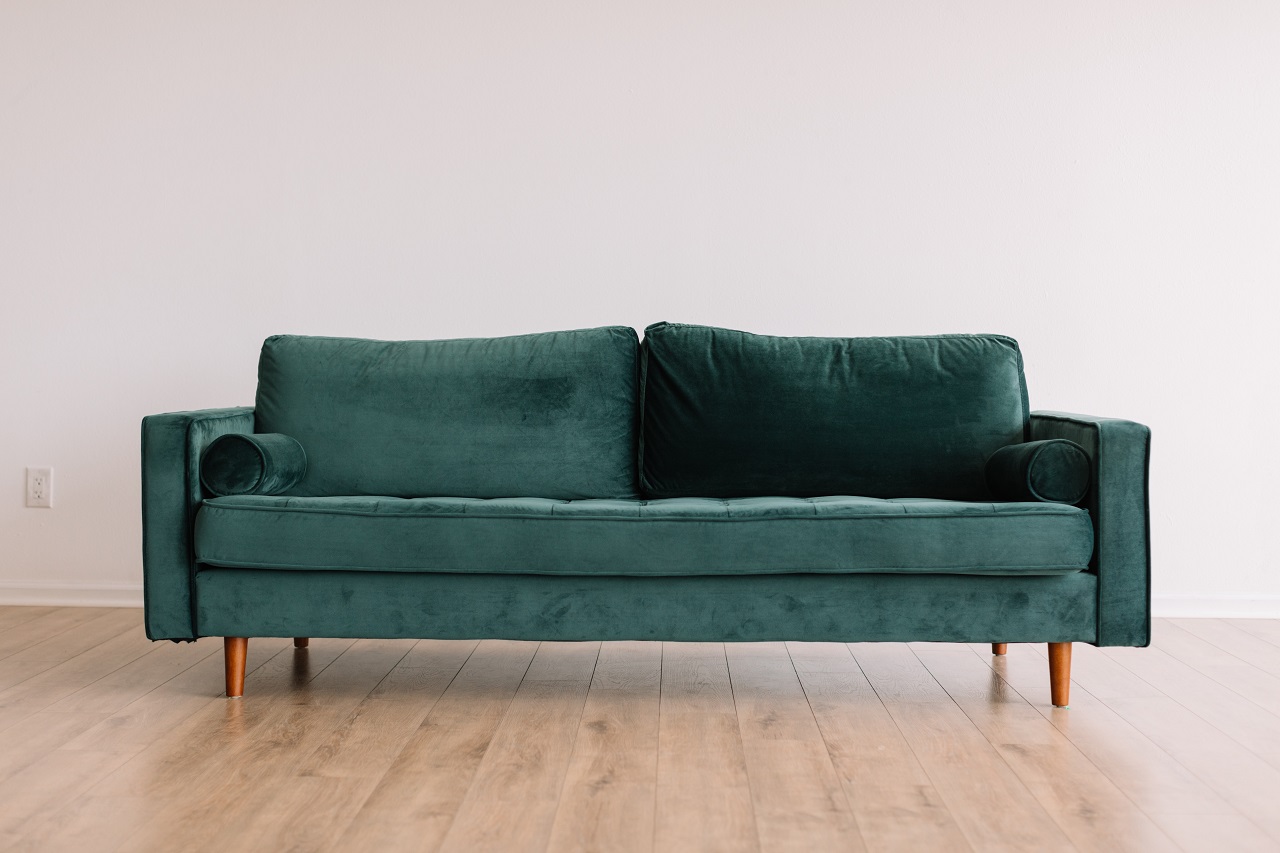 Sofa – czy warto się w nią zaopatrzyć w biurze?